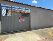 Casa residencial no Centro da Serra