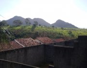 Casa residencial no Centro da Serra