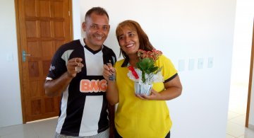 Vídeo mostrando como foi a entrega da casa da família Lima. 