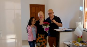 Entrega da casa para Família Lima